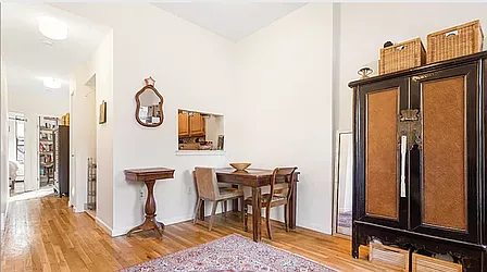 Rented by R New York