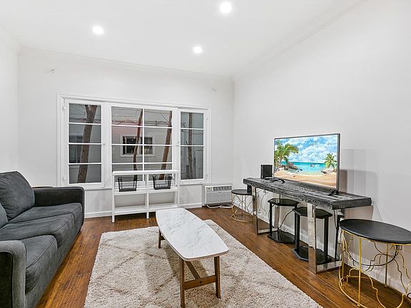 5th image of 7229 Willoughby Ave APT 5