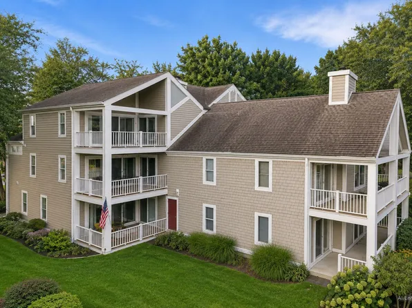 320 Oselka Dr Ste 243, New Buffalo, MI 49117