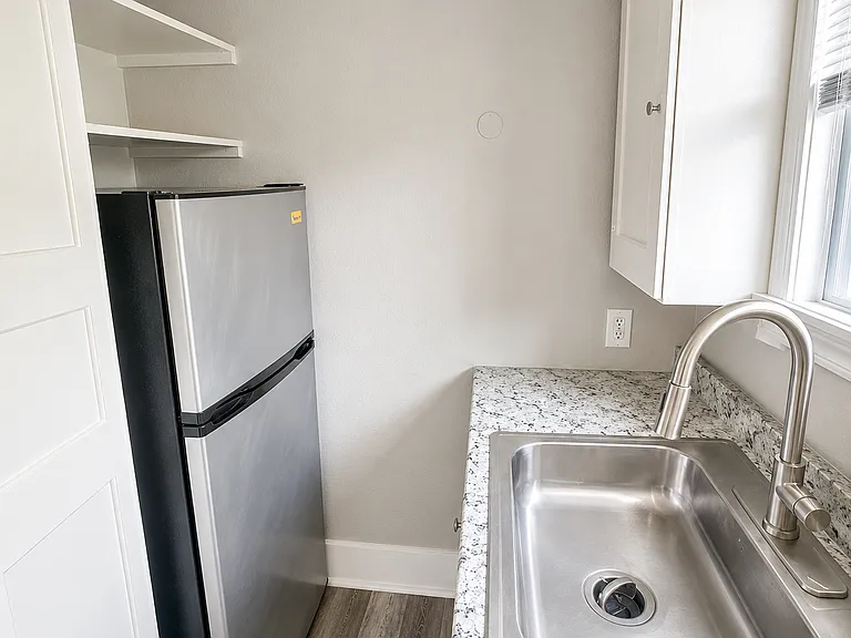 172 High St #174-C — Photo 3
