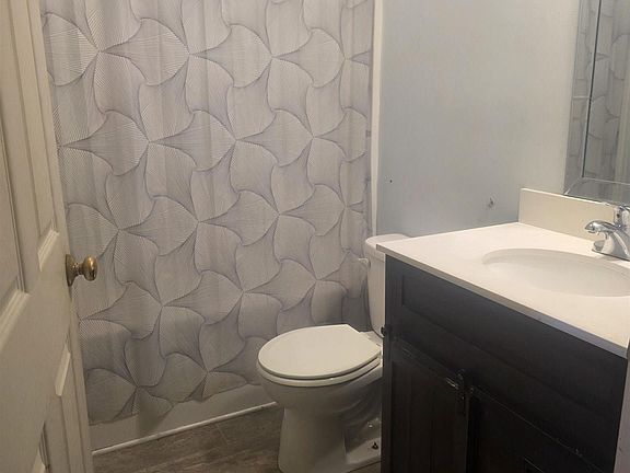 4th image of 1111 Mountainbrook Dr