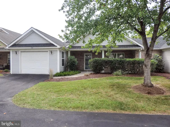 102 Buckwood Ln, Winchester, VA 22602