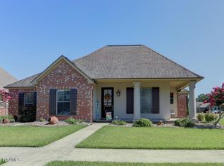 513 Cypress Cv, Youngsville, LA 70592
