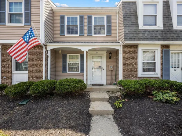 30 Hunters Ct, Amelia, OH 45102