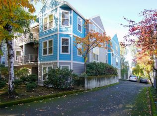 220 SW Meade St APT 3, Portland, OR 97201