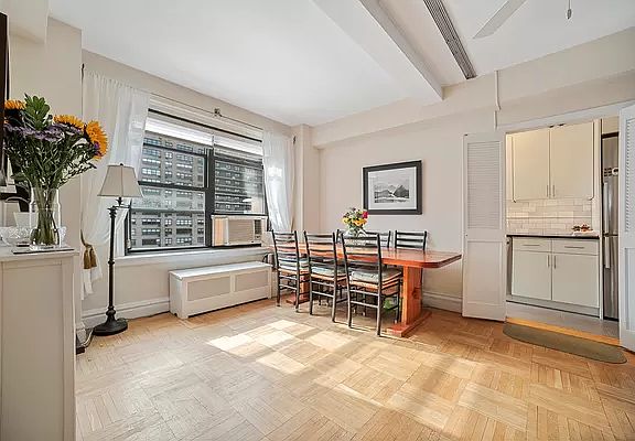 4th image of 235 W End Ave APT 12B