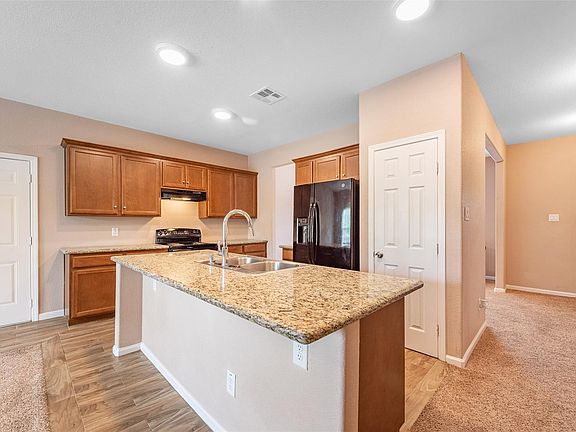 2nd image of 4203 Sayers St