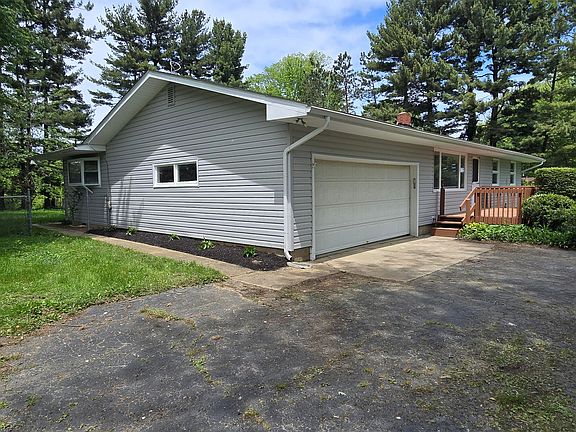 2nd image of 106 Sharon Heights Rd SW
