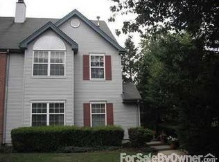 1 Carrie Ct, Kendall Park, NJ 08824