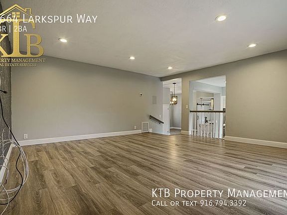 2nd image of 3664 Larkspur Ln