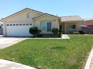 13445 Earlegate St, Victorville, CA 92392
