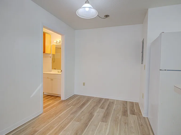 15205 Harbour Vista Cir — Photo 13