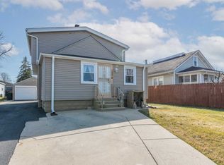 1224 S State St, Aurora, IL 60505