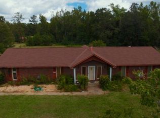79 Overlook Dr, Seale, AL 36875