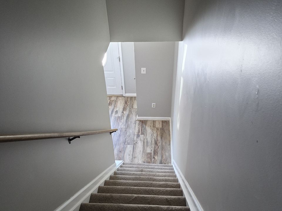 1st image of 708 Windsor Dr