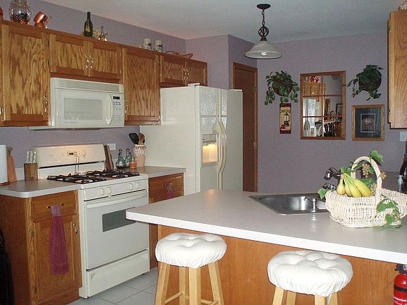 3rd image of 1101 Teal Ave #2