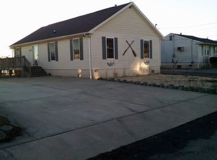 126 E Potomac Dr, Little Egg Harbor, NJ 08087