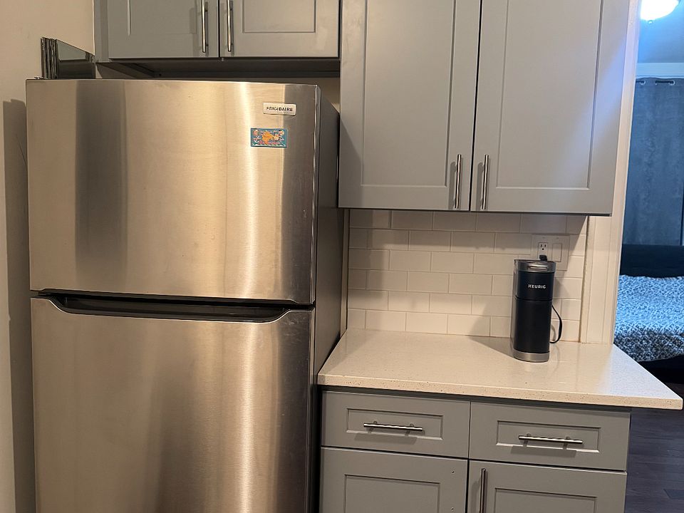 2nd image of 3701 30th Ave APT 5