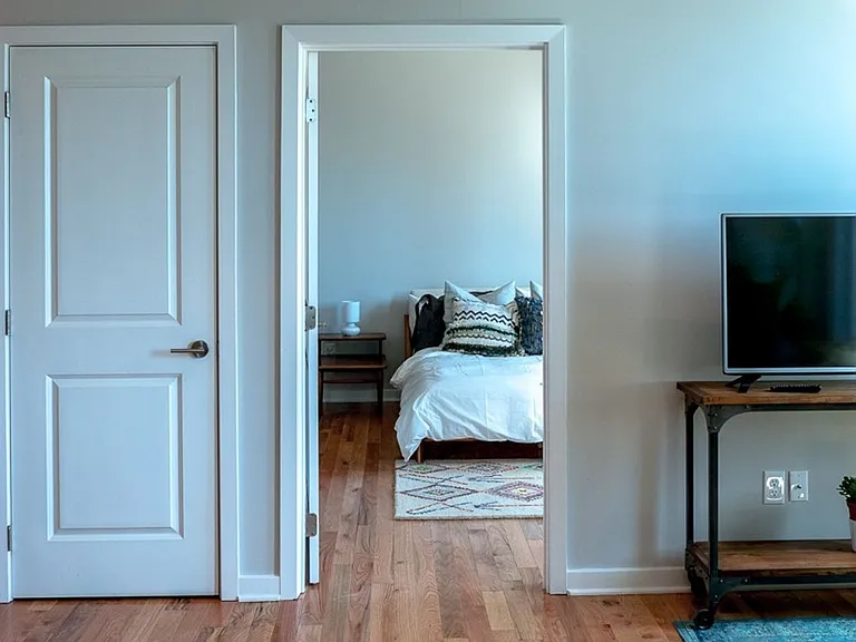 2007 Hope st apartments — Photo 4