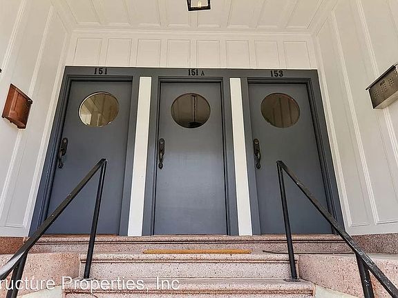 3rd image of 151-153 Russ St #151A