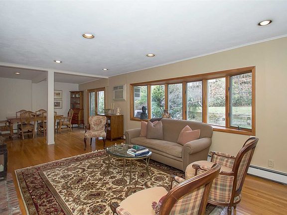 3rd image of 12 Center Dr