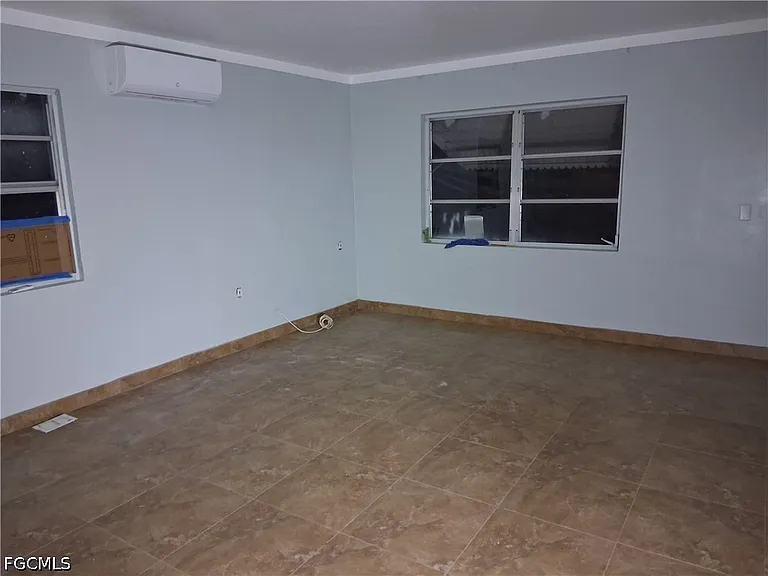 1260 Joerin Ave — Photo 5