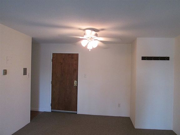 5th image of 3 Pembroke Dr Unit 12