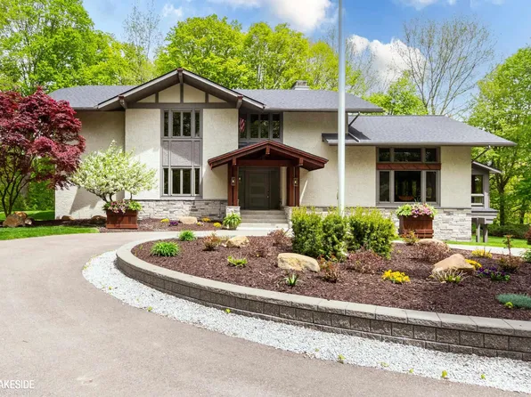 11251 Kilarney Dr, Washington, MI 48095