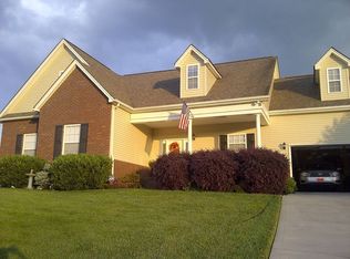 812 Commonwealth Ave, Strawberry Plains, TN 37871