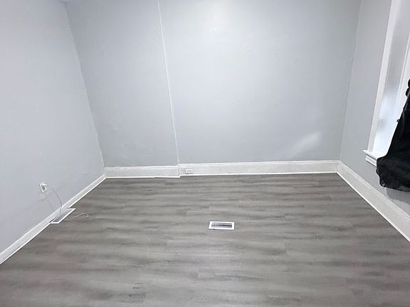 2nd image of 10 Jarvis Pl #1
