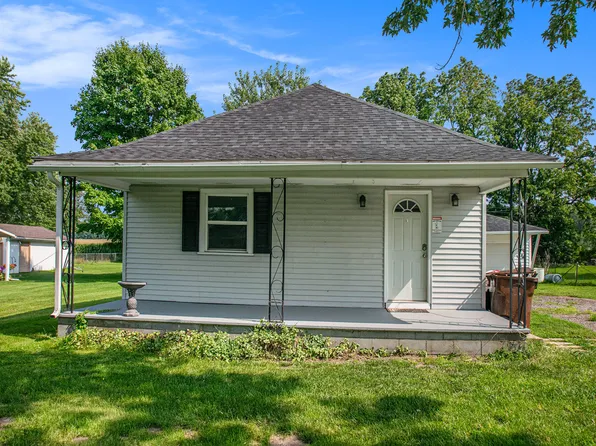 1725 Bakertown Rd, Buchanan, MI 49107