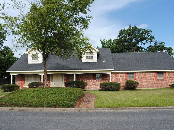 2nd image of 1105 Loretto Ave