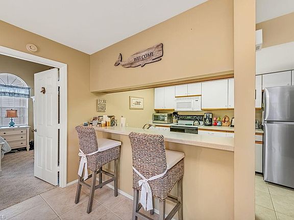 5th image of 4150 Ashcroft Ct Unit 421