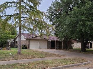 1604 Holly St, Cleburne, TX 76033