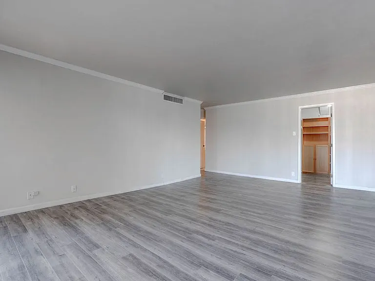 3111 Bel Air Dr #3A — Photo 18