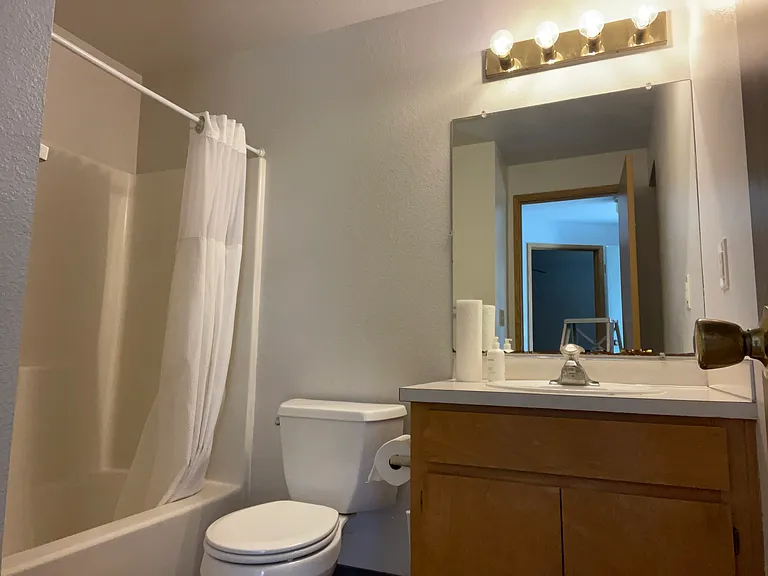 506 Southgate Dr S — Photo 15
