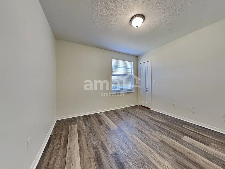 408 Corklan Ct — Photo 19
