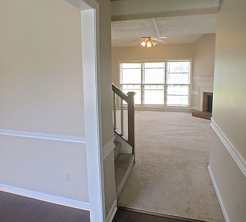 4th image of 8856 Aspen View Cv