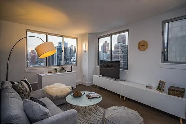 Rented by Park River | media 24