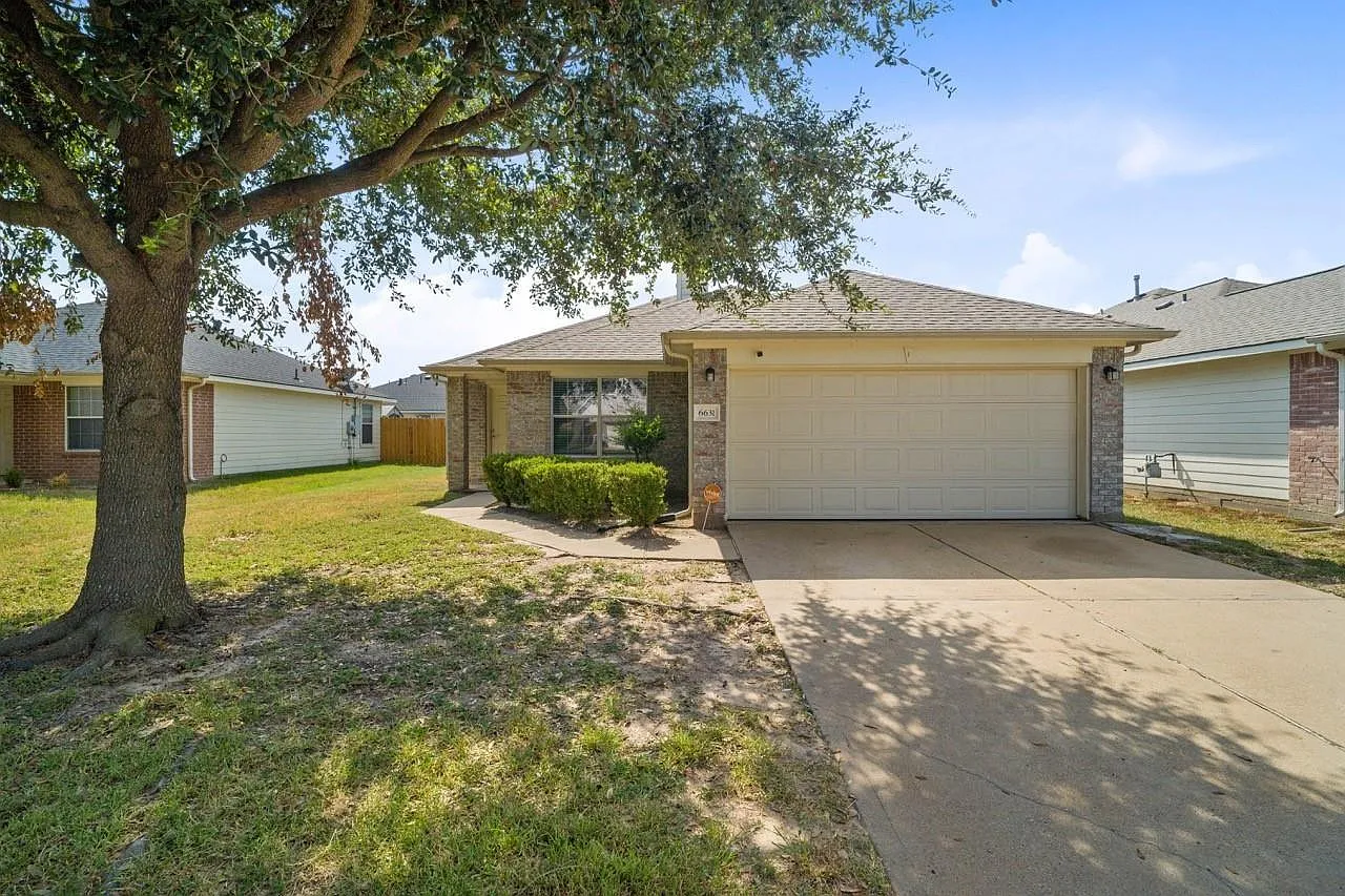 3 bed, 2.0 bath, 1454 sqft, $1,775 — Photo 1