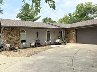 8305 N Costa Mesa Dr, Muncie, IN 47303