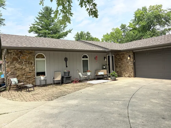 8305 N Costa Mesa Dr, Muncie, IN 47303