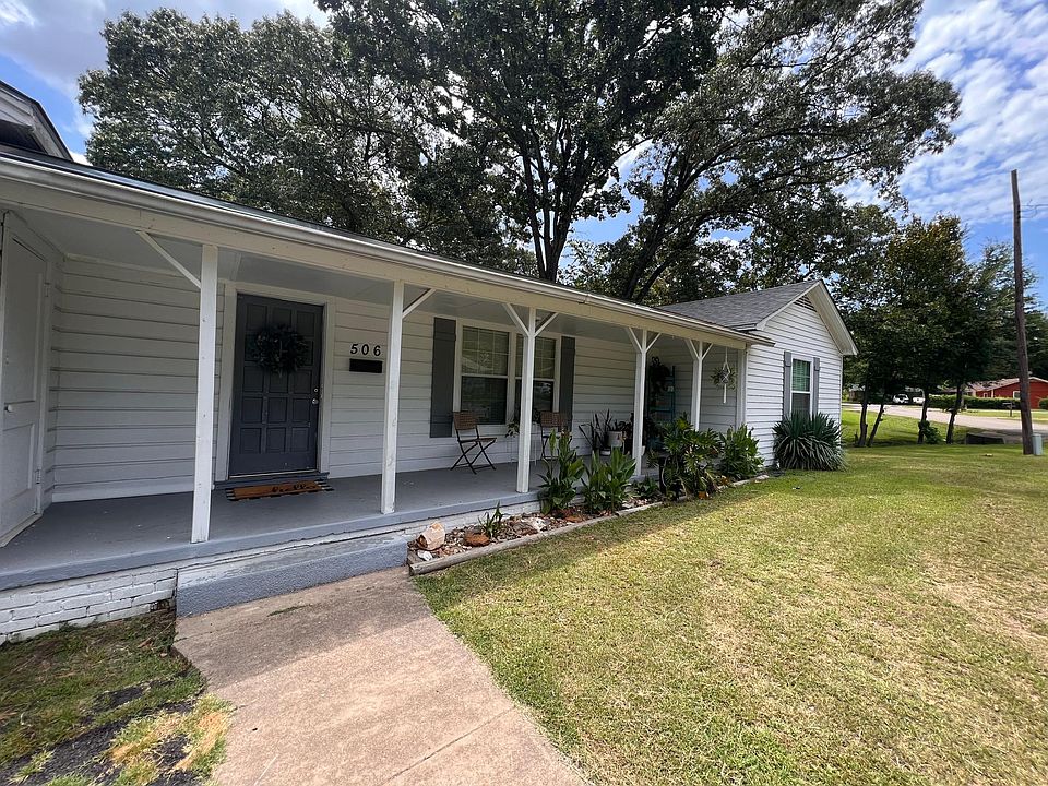 1st image of 506 N Cecelia Dr