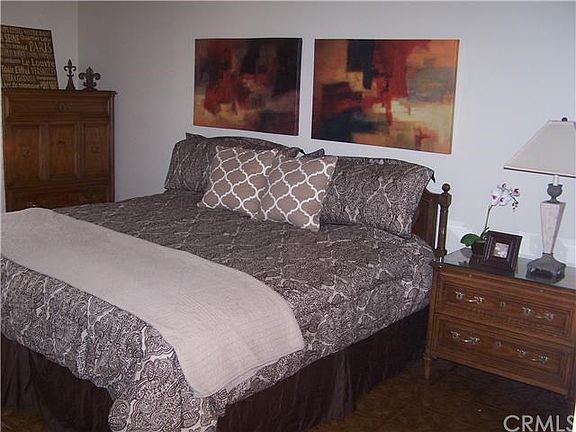 3rd image of 100 Loma Ave Unit 303