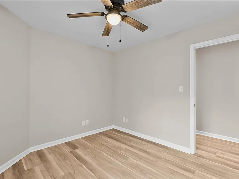 3011 Colony Dr — Photo 34