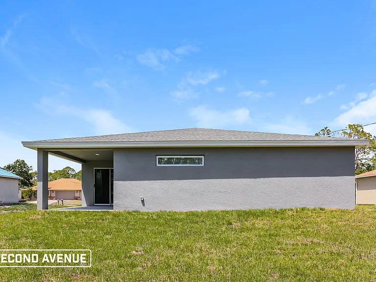 18351 Avon Ave — Photo 15