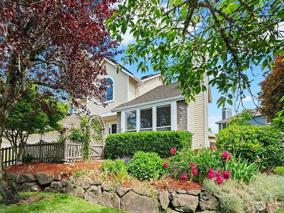 1st image of 1808 Field Place NE