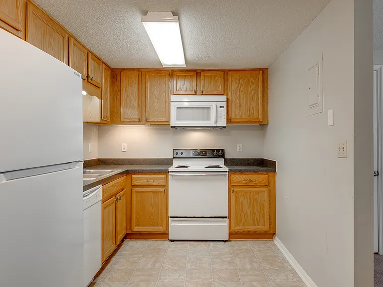 112 Sweetland Dr #3 — Photo 5