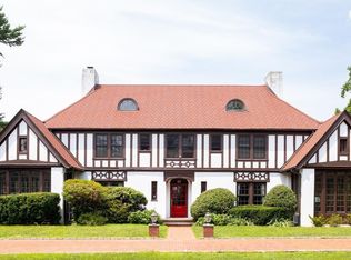 389 Stewart Ave, Garden City, NY 11530