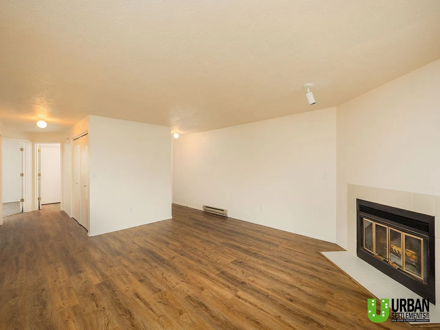 Sullivan 4 Plex 4619 - 4625 — Photo 3